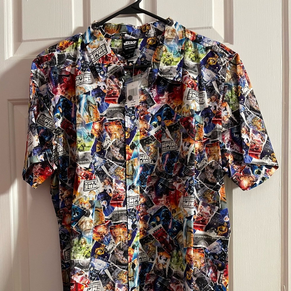 Men's X Large (XL) Star Wars Our Universe Original Trilogy Montage button down.
